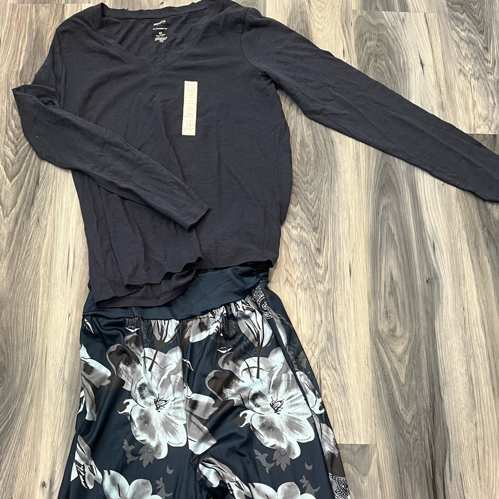 Sonoma shirt & hippie dance pants medium women’s outfit NWT M125